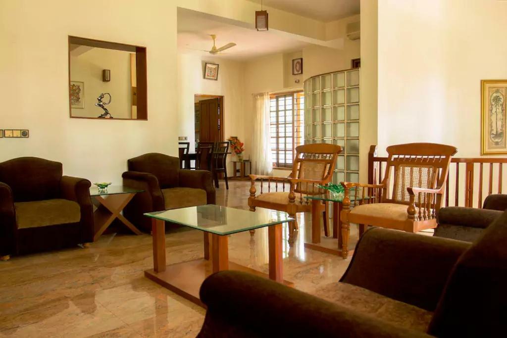 Villa Serena Bangalore Exterior photo
